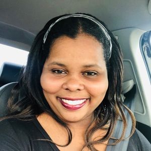 Meet your Posher, Akeisha